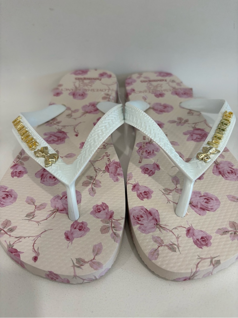 NEW LoveShackFancy x Havaianas Floral Flip Flops White Pink Roses Gold Size 6/7